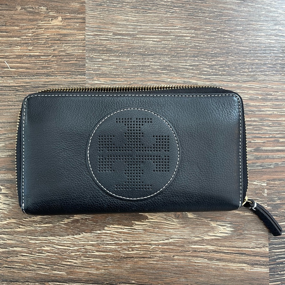 Tory Burch wallet